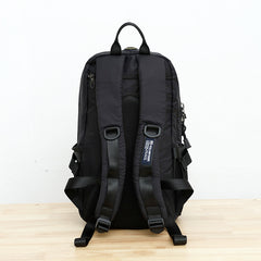 Sling Bag for Big Man - Zipper Detail