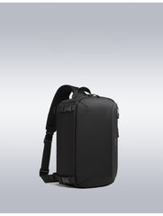 Sling Bag for Big Man - Zipper Detail