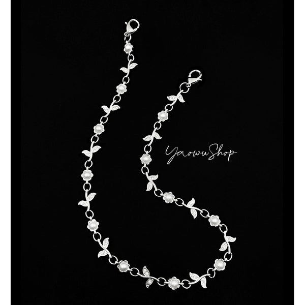 Pearl Wallet Chain 