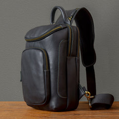 Sling bag for big man - strap adjustment buckle detail
