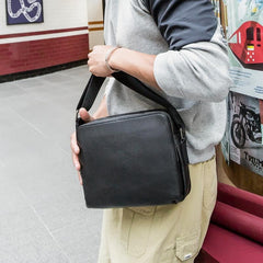 Black Cool Leather Mens 10 inches Side Bag Postman Bag Black Black Messenger Bags Courier Bag for Men