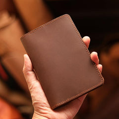 Casual Brown Handmade Leather Mens Bifold Passport Holder Travel Wallet Holder For Men