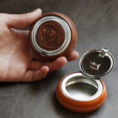 Black Leather&Stainless Steel Portable Ashtray Travel Mens Ashtray Pocket Cute Around Ashtray for Men