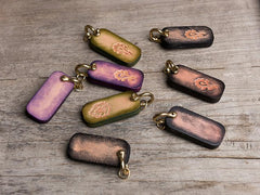 Handmade Leather Mens World of Warcraft Cool Keychain KeyCharm Keyring Pendant for Men - imessengerbags